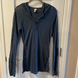 Kavio Sheer long sleeve hooded shirt